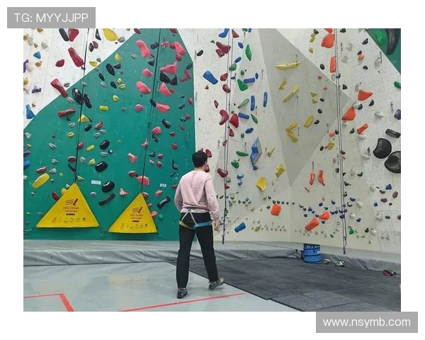 深圳攀岩队在极限运动嘉年华中的灵活性表现精彩点评与分析